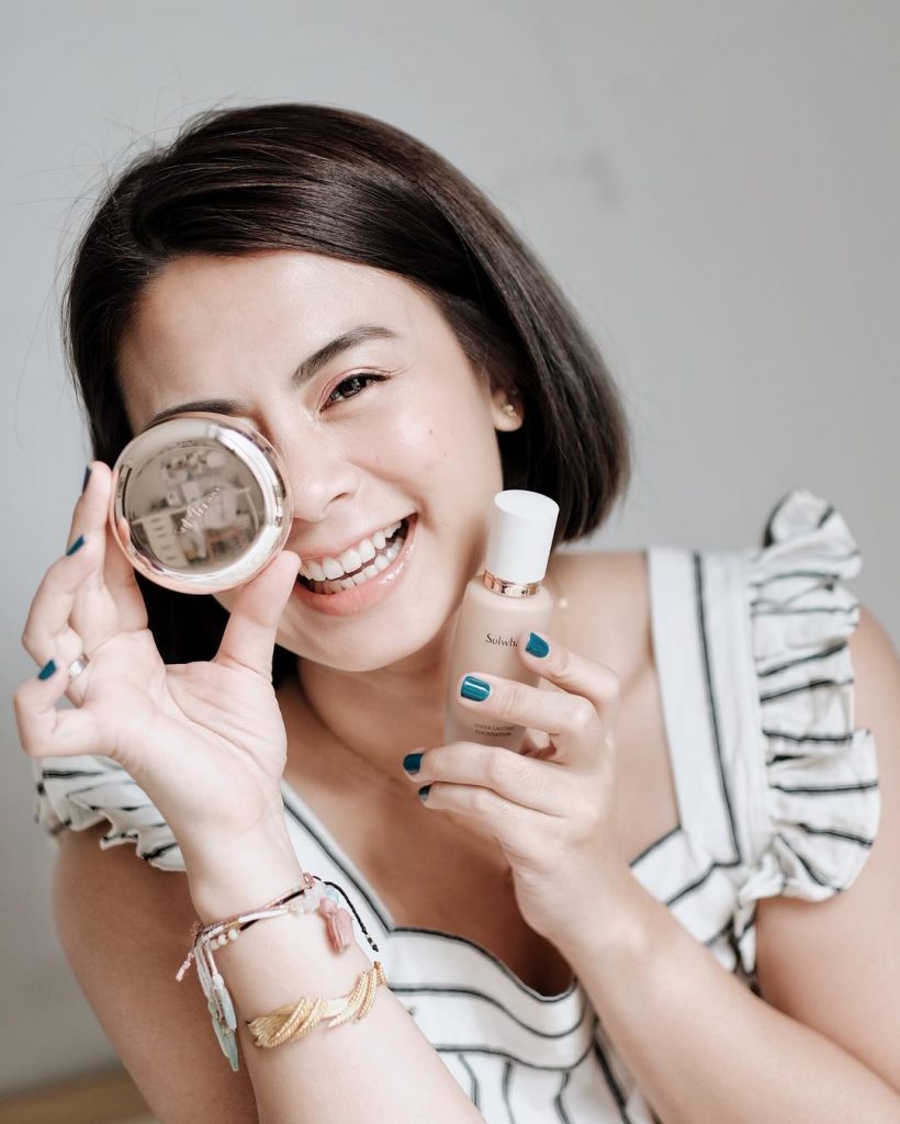 Beauty Influencer Andra Alodita