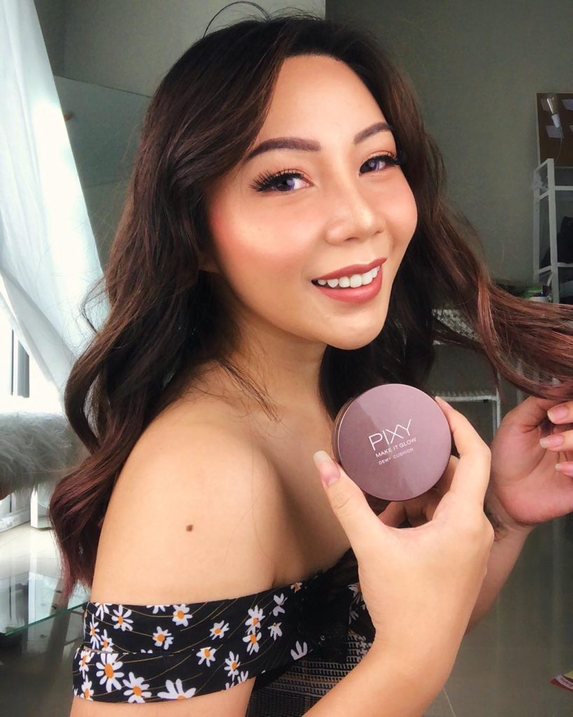 Beauty Influencer Kyra Nayda