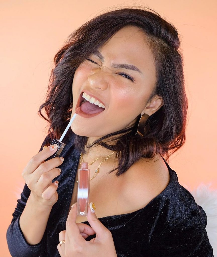 Beauty Vlogger Populer Rachel Goddard