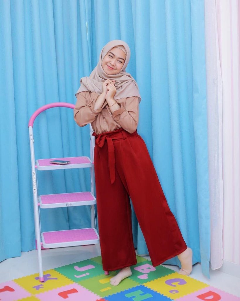 Selebgram Hijab Ria Ricis