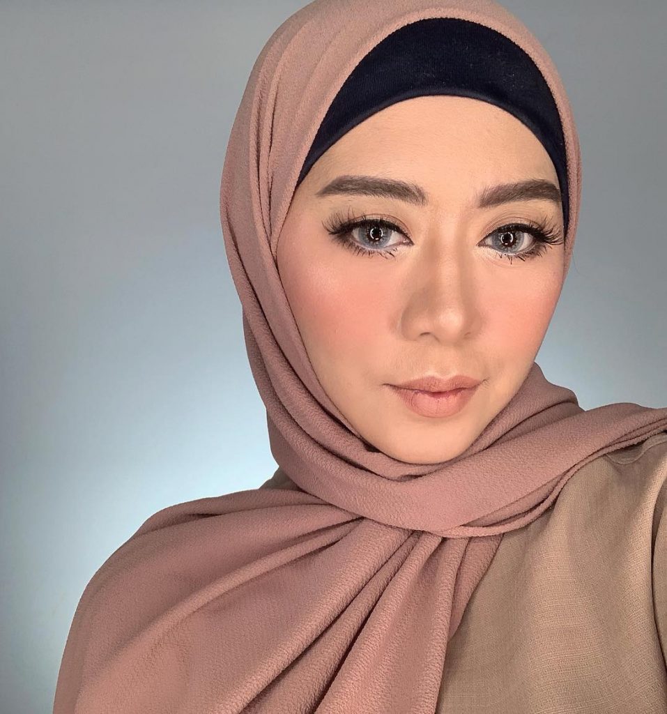 Beauty Influencer Terkenal Ini Vindy