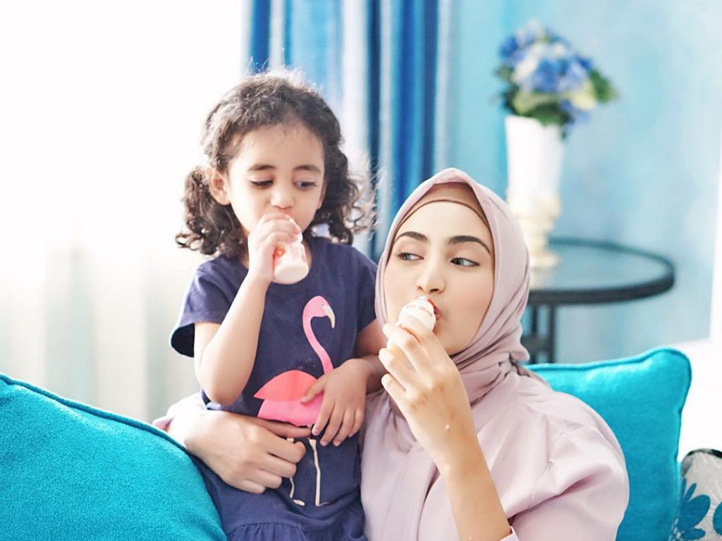 Influencer Ibu Muda Munira Agile