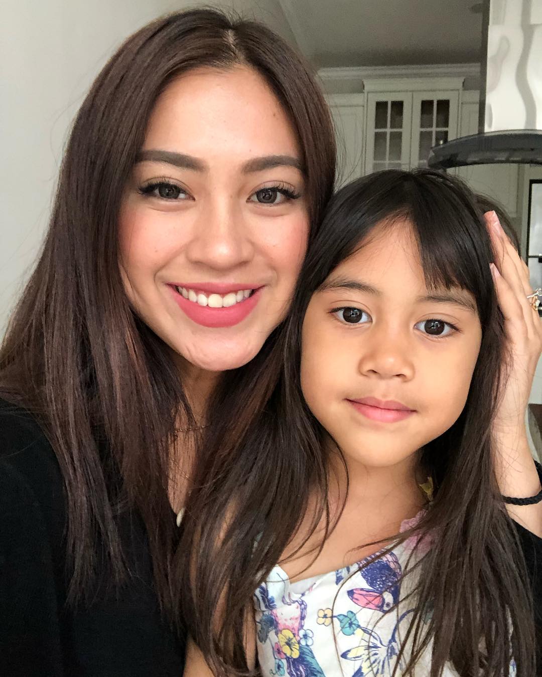 Parenting Influencer Indonesia Tyna Kanna Mirdad