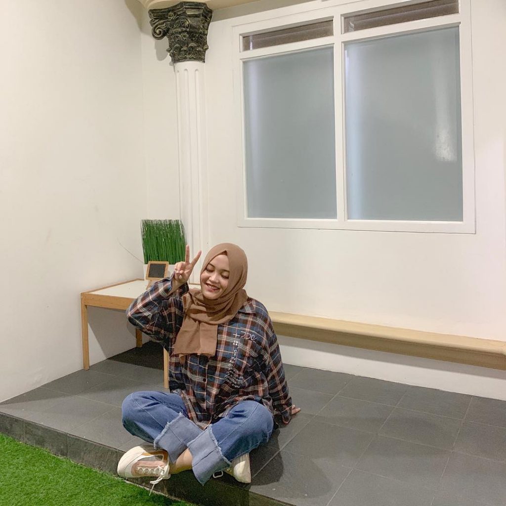 Selebgran Hijab 2019 Putri Delina