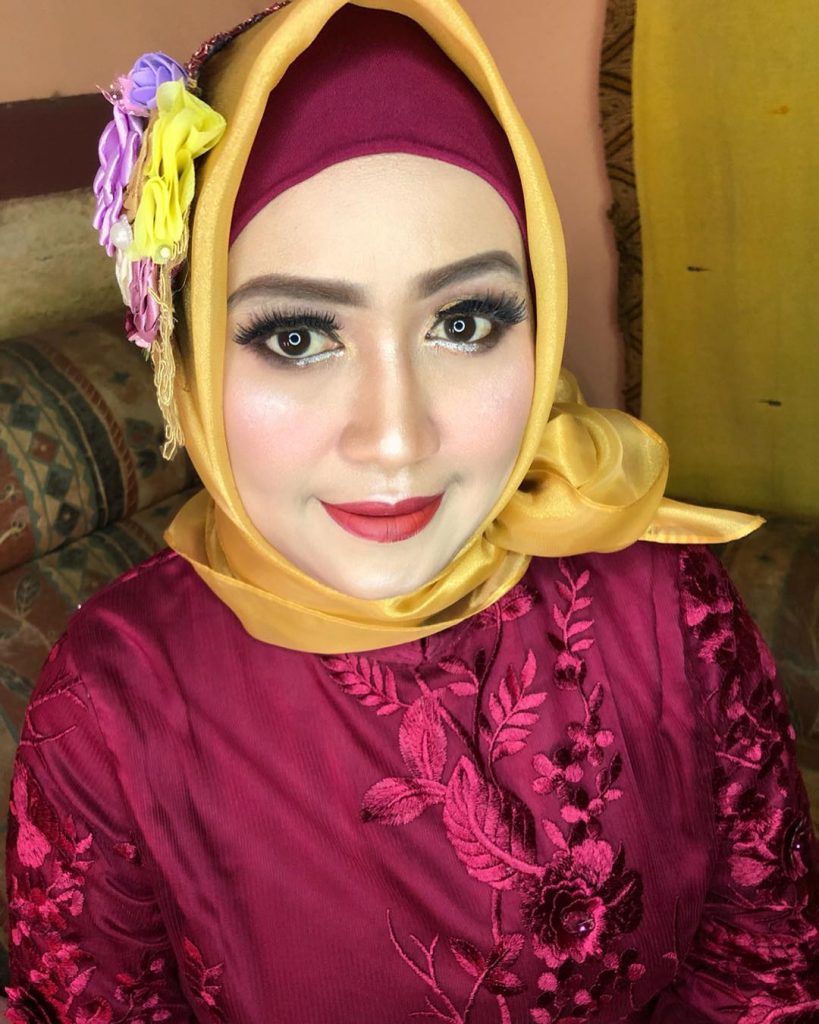 Make Up Artist Surabaya Novi Kurnia