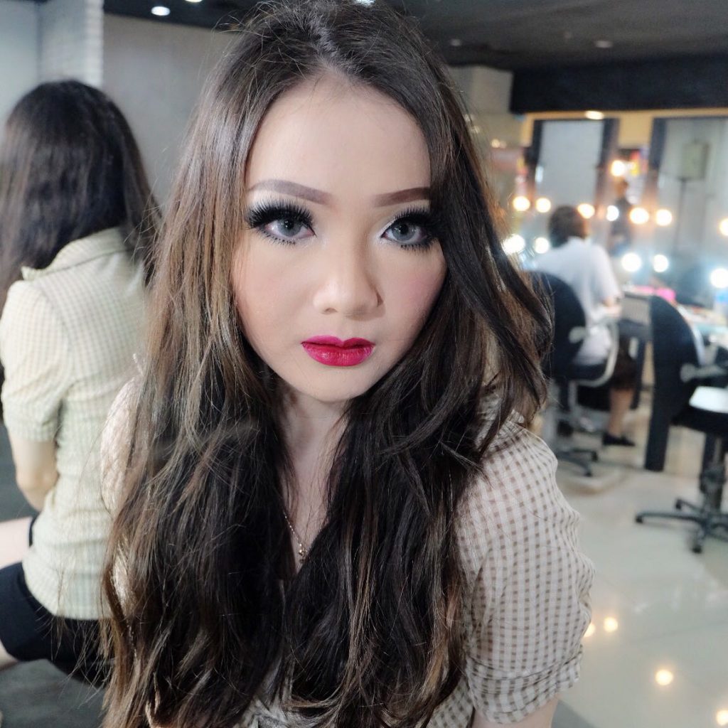 Make Up Artist Surabaya Sally Miu