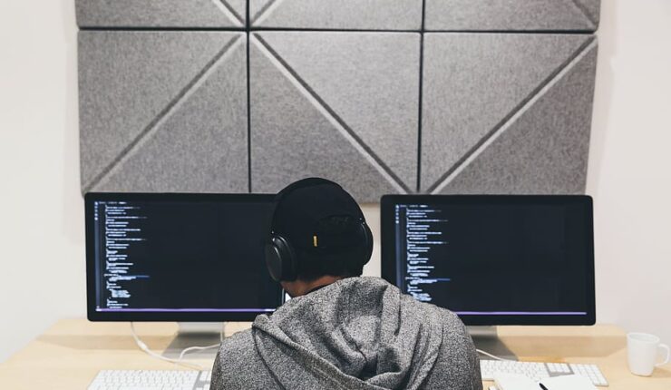 Manfaat Bekerja Lepas sebagai Programmer