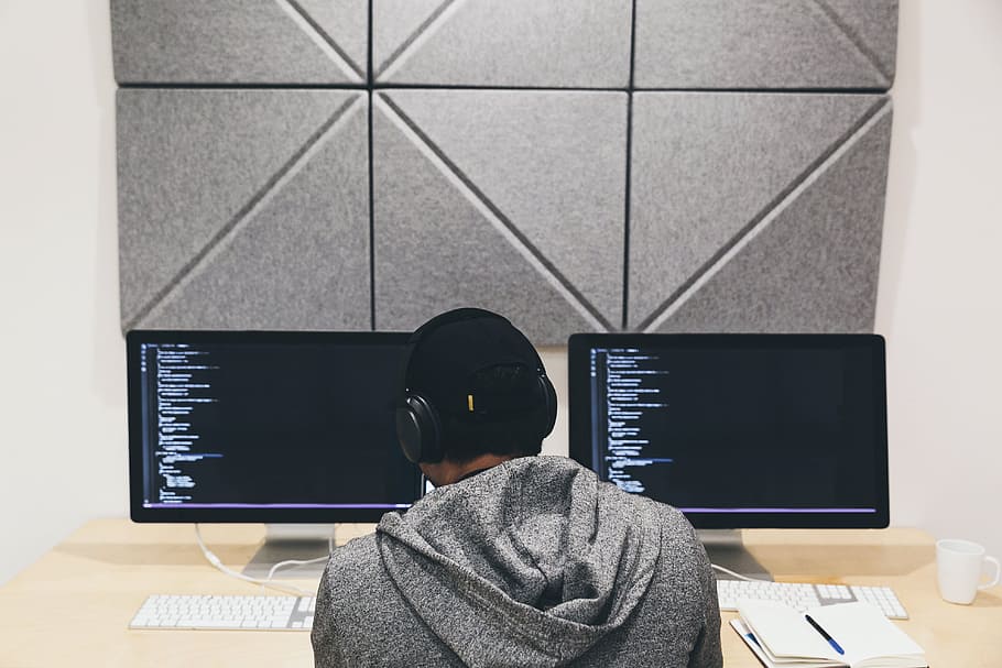 Manfaat Bekerja Lepas sebagai Programmer